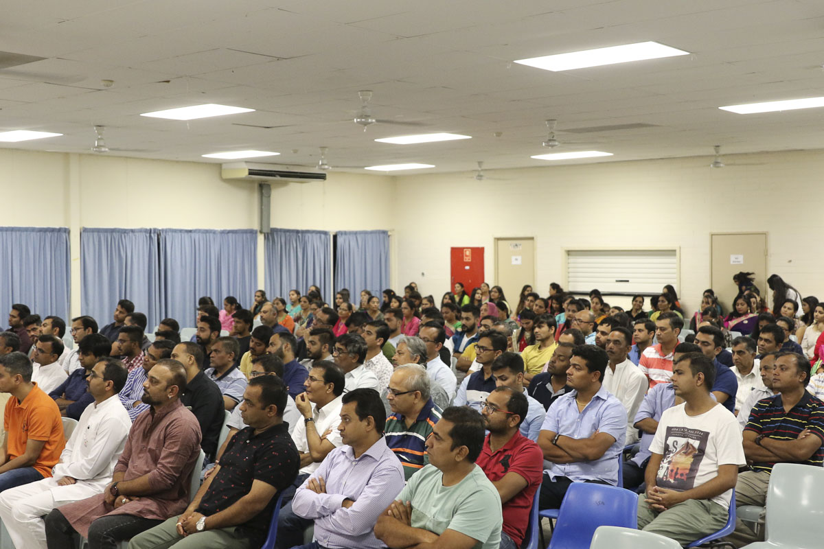 Devotees during the assembly