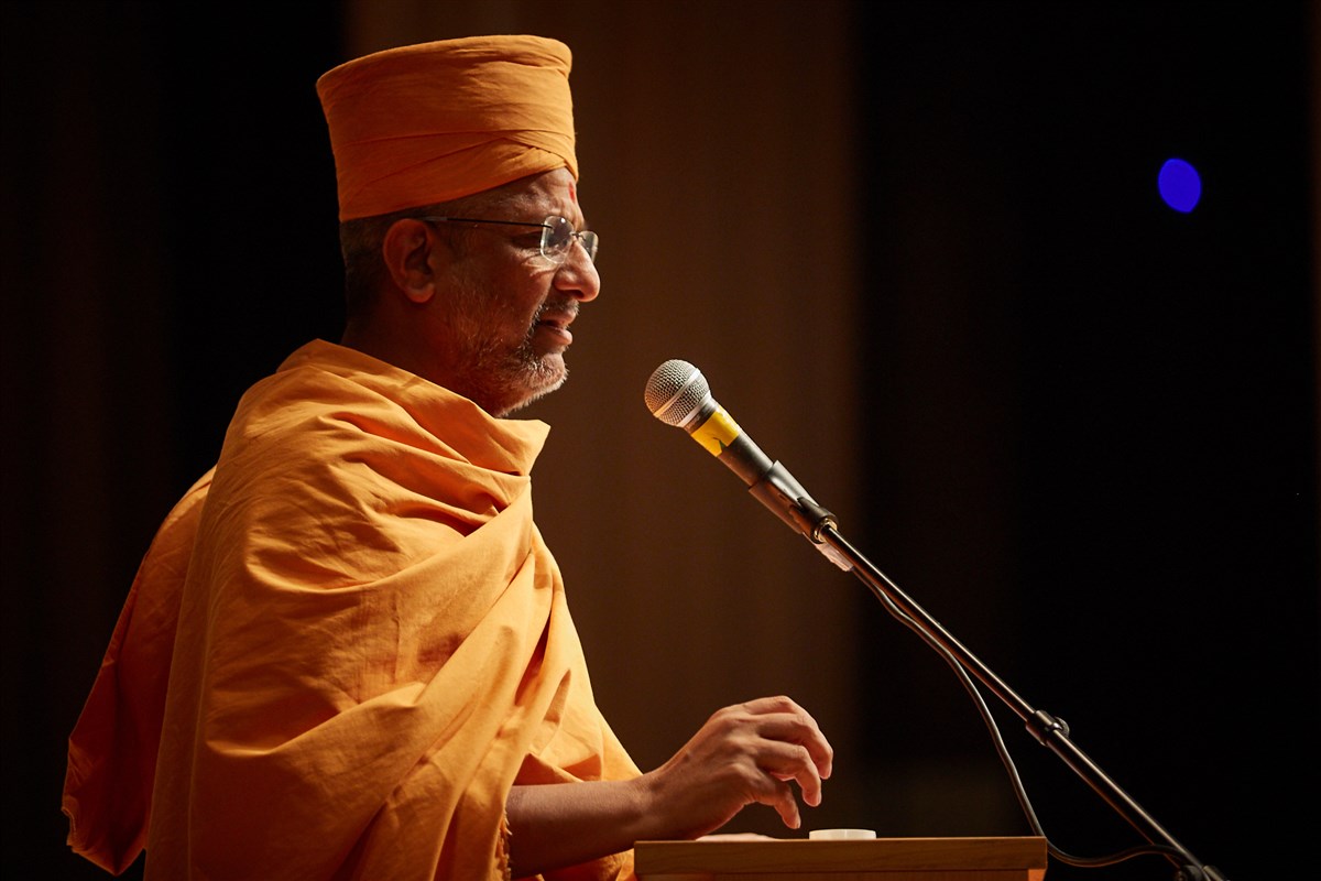 Aksharvatsal Swami discoursed on the rich cultural heritage of India epitomised by the life of HH Pramukh Swami Maharaj