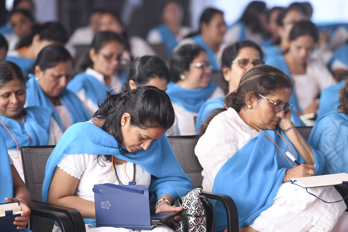 Karyakars write notes