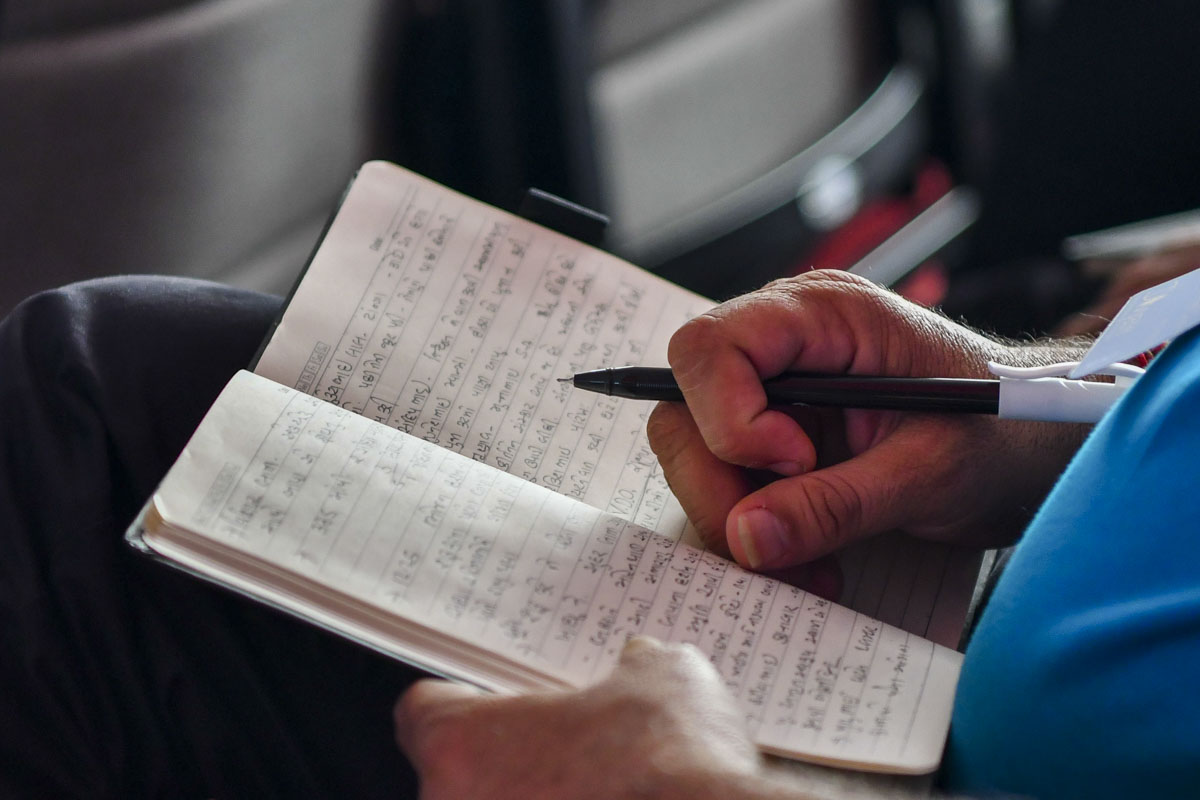 Karyakars write notes