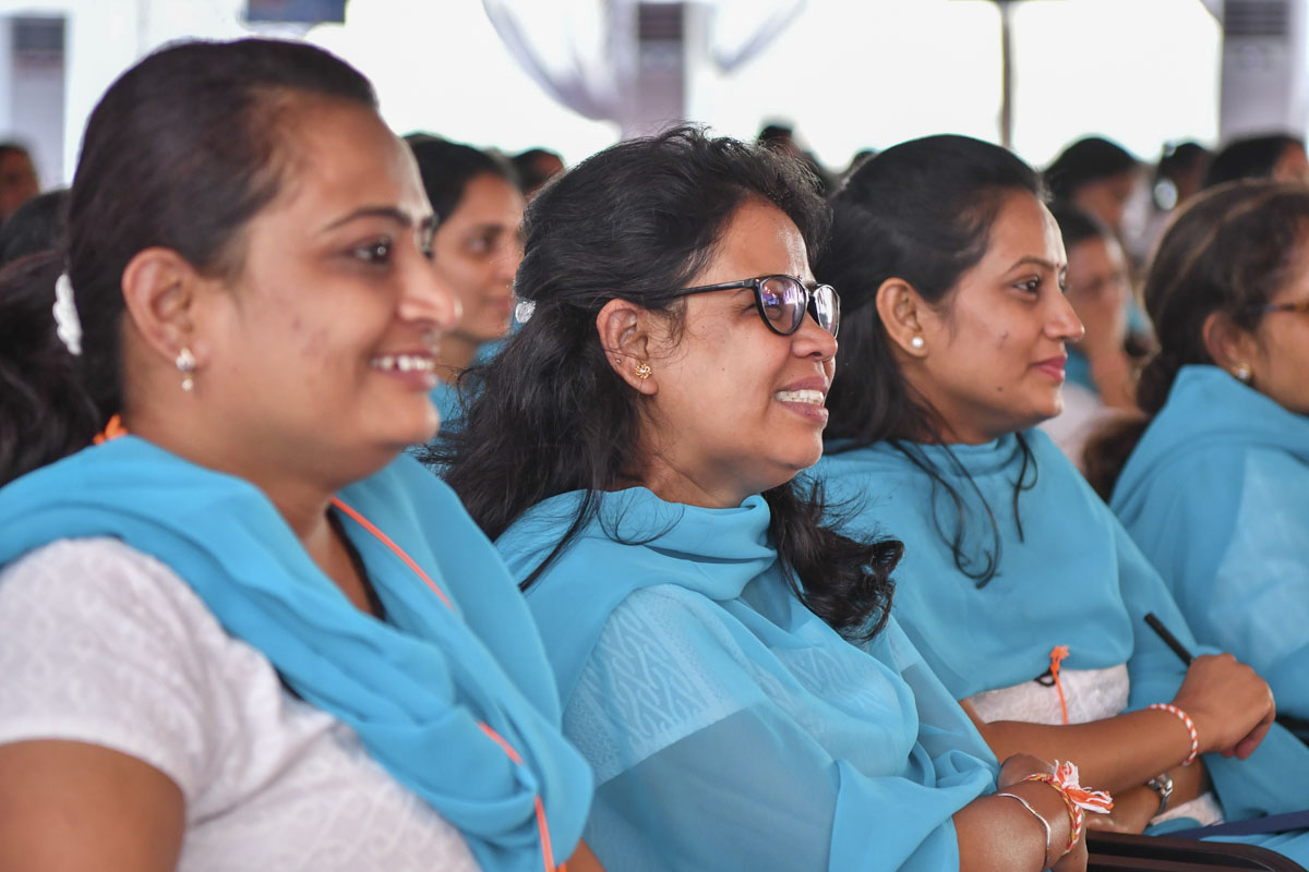 Karyakars during the shibir 