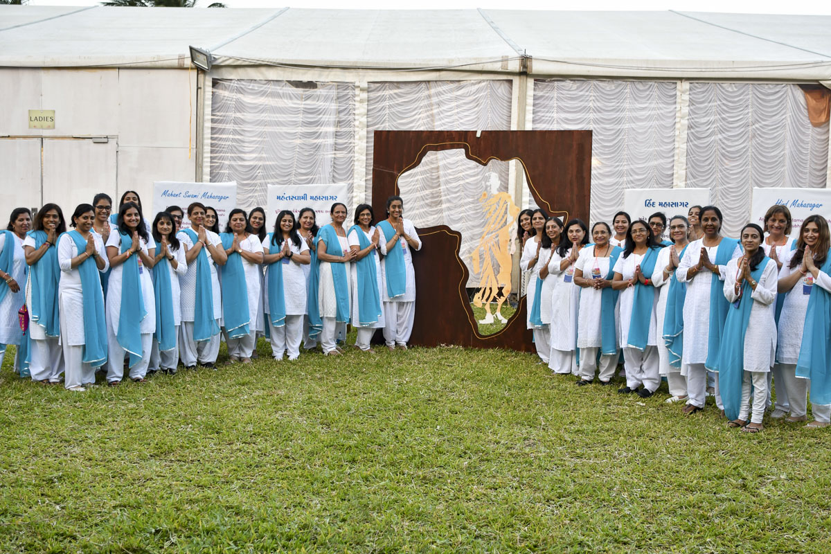 Group photo of Karyakars
