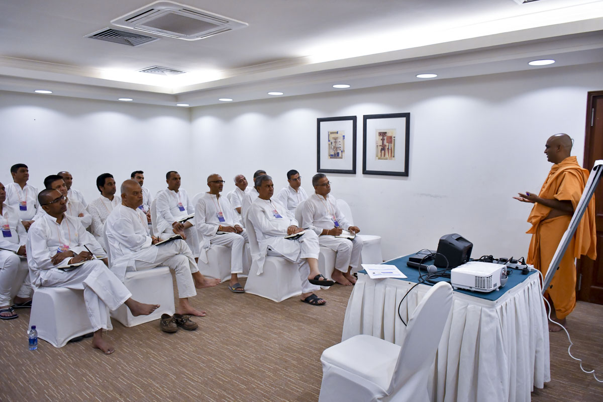 Karyakars during the shibir