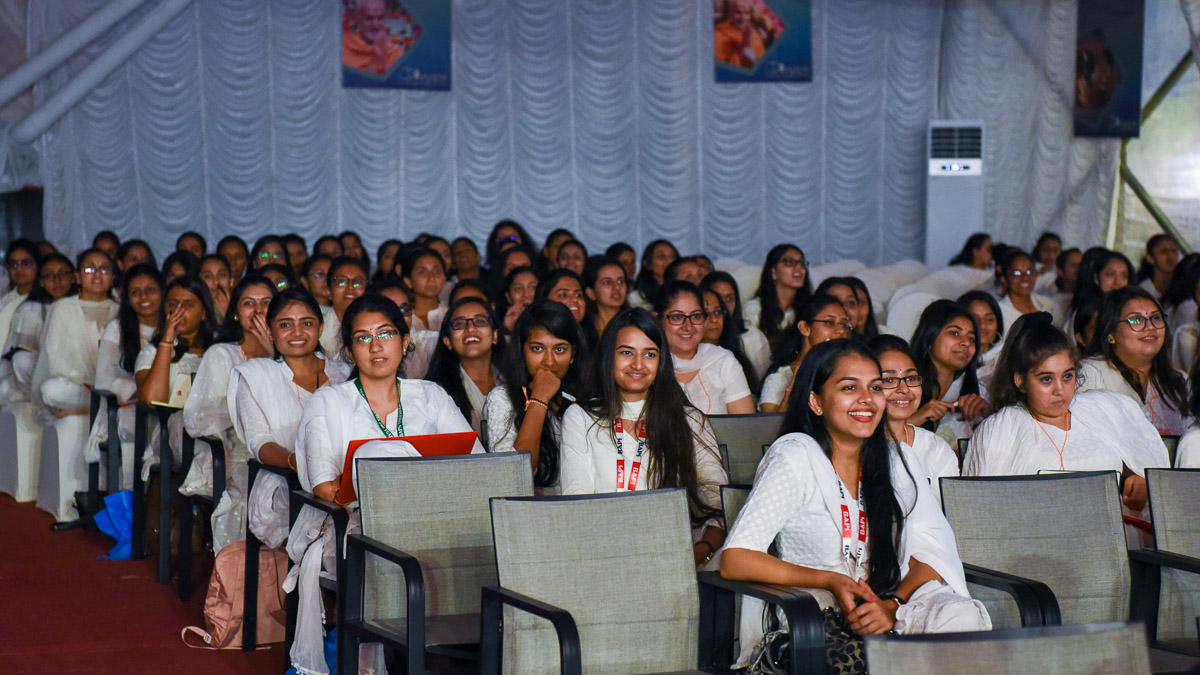 Kishoris during the shibir