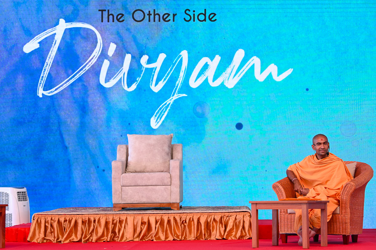 A swami addresses the shibir