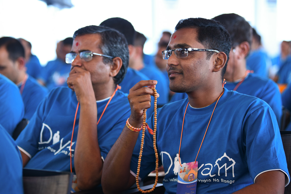 Karyakars during the shibir