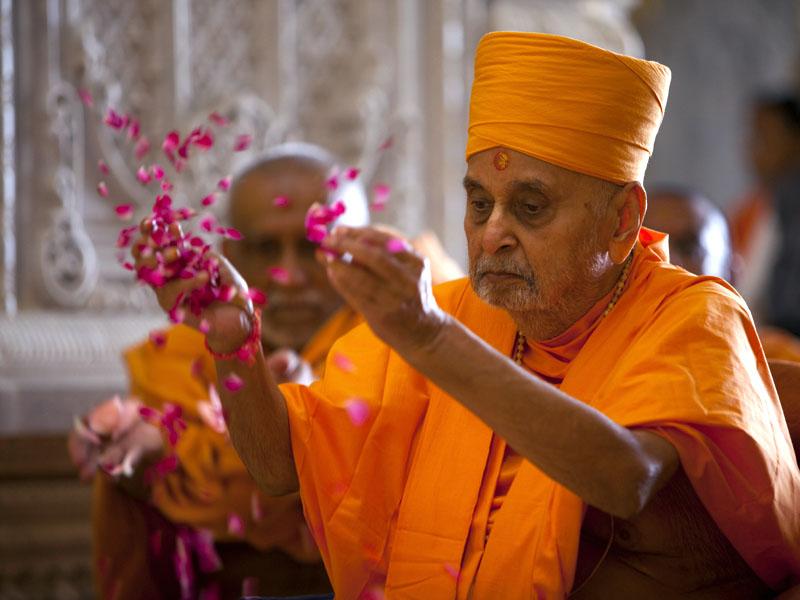  Swamishri engaged in mahapuja rituals
