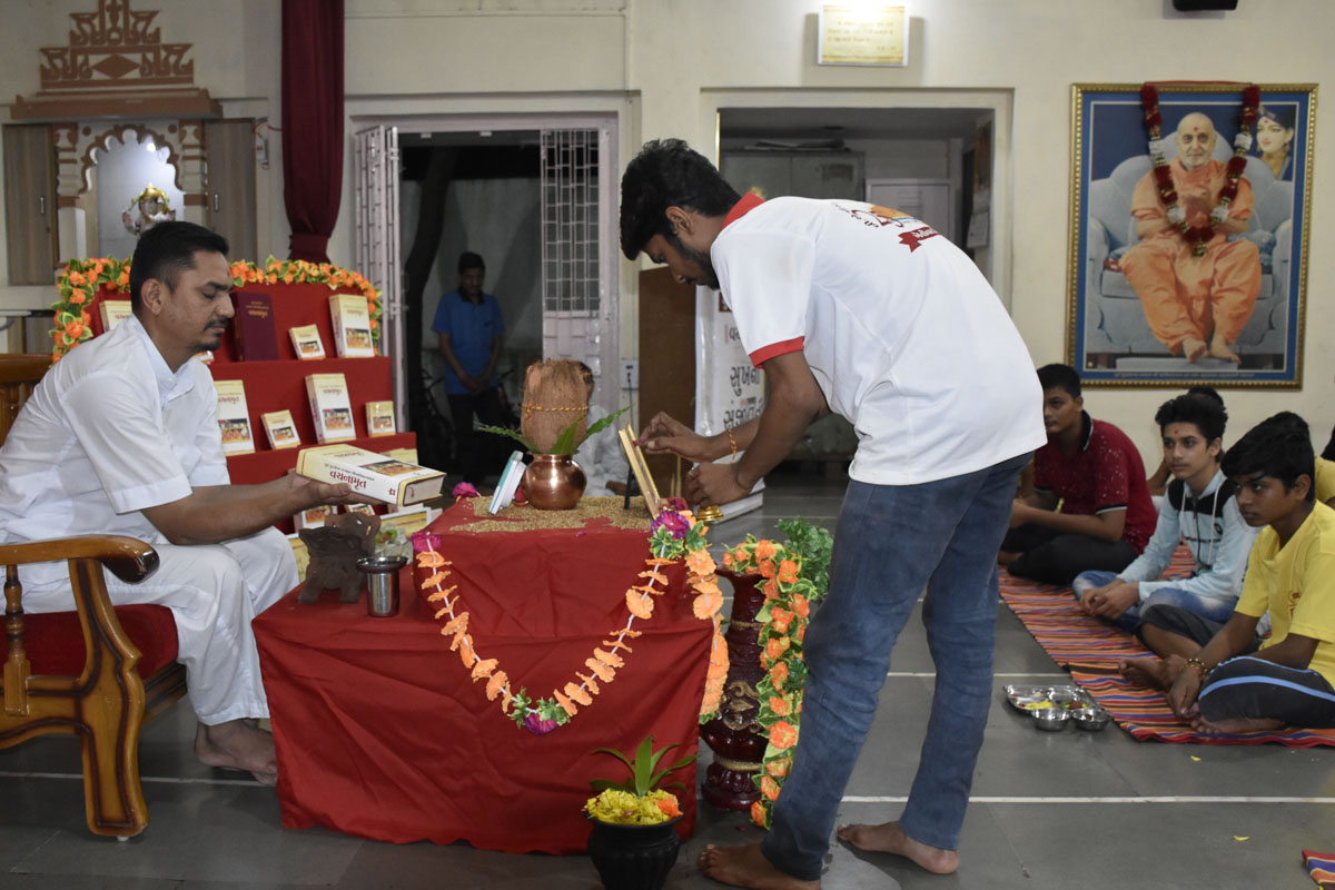 Yuva Parayan 2019, Anand