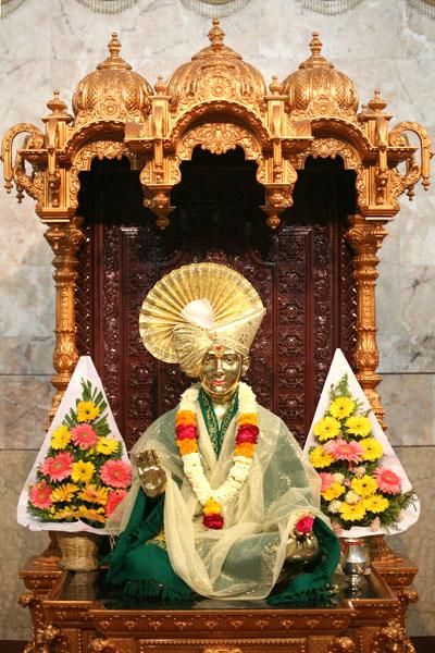  Bhagwan Swaminarayan abhishek murti