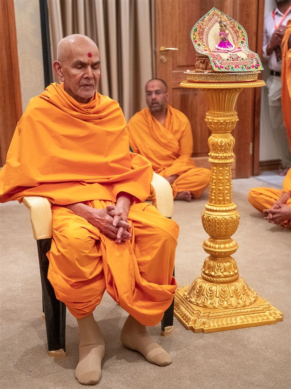 Swamishri during the ashtak