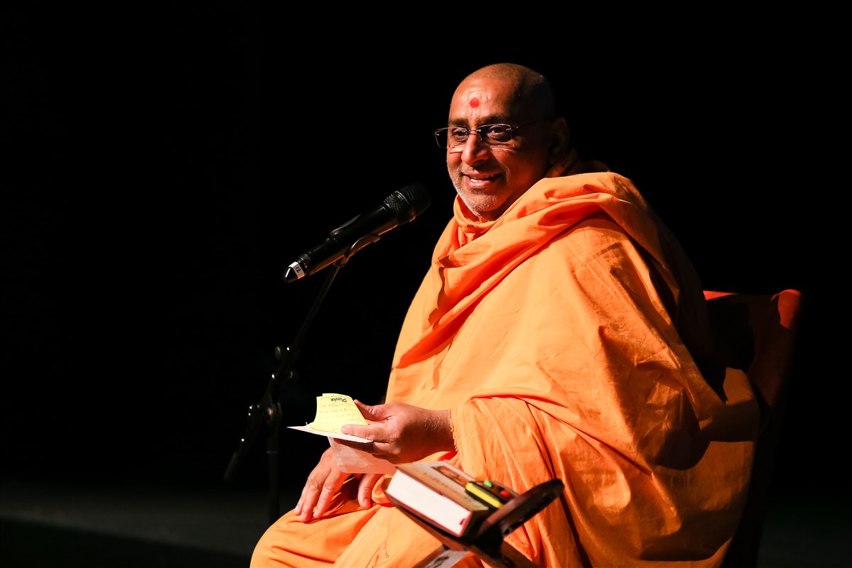 Anandpriya Swami highlights the importance of being in control of one's mind and desires