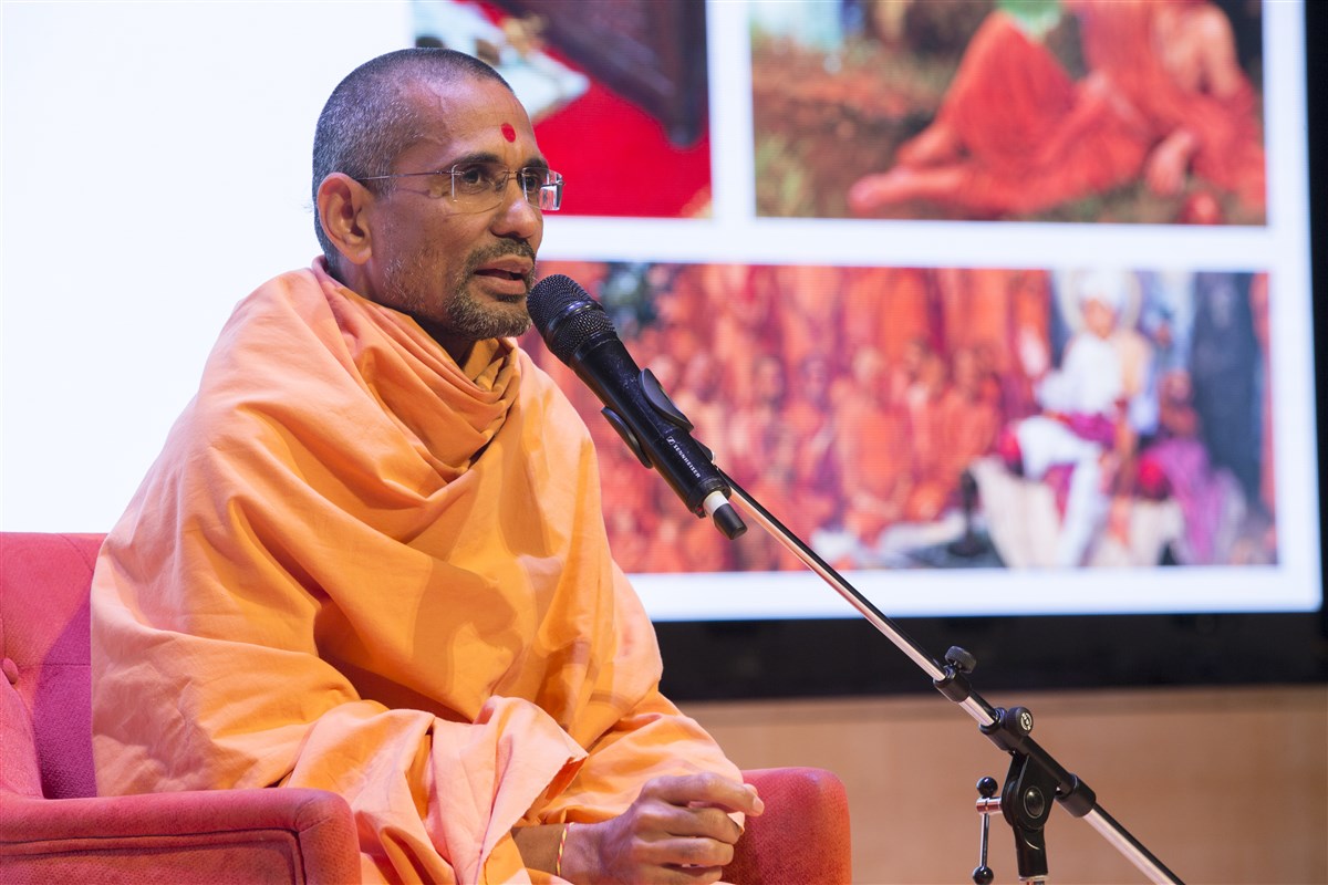 Atmatrupt Swami elaborates upon the depth and breadth of Bhagwan Swaminarayan's knowledge