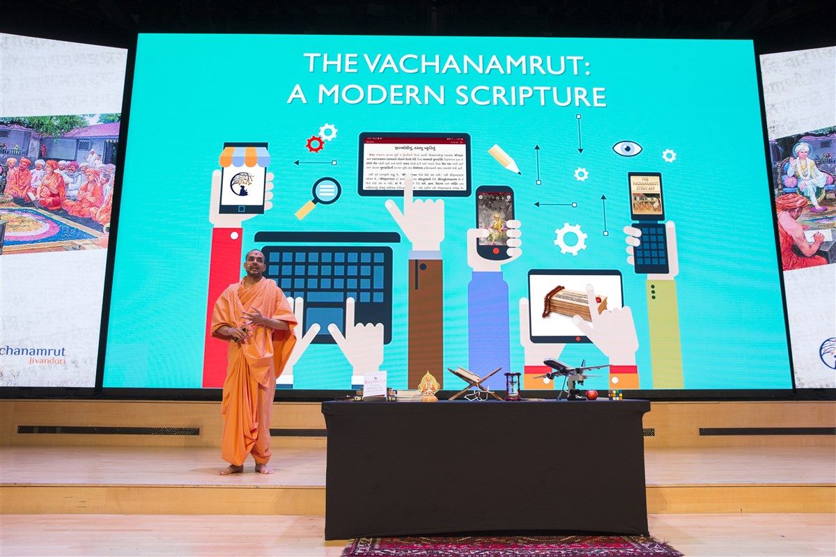 Paramtattva Swami explains the timeless nature of the Vachanamrut through an interactive presentation