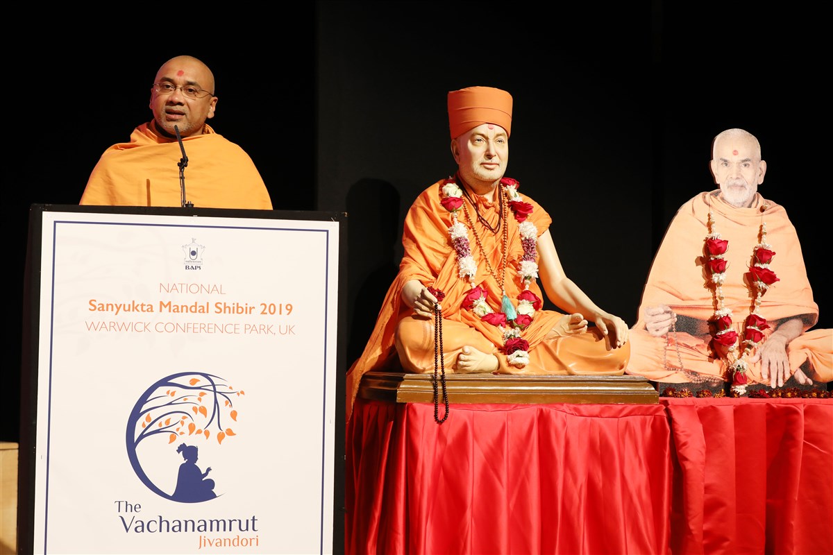 Prabuddhmuni Swami speaks about the spiritual calibre of the devotees and paramhansas who asked questions in the Vachanamrut