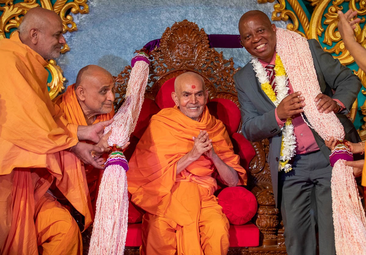 Swamishri blesses Mr. Herman Mashaba