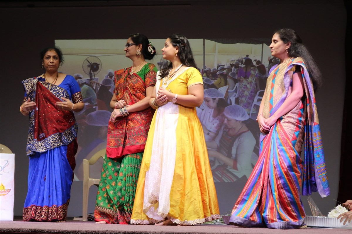 Mahant Swami Maharaj 86th Birthday Mahila Celebration 2019, Clifton, NJ ...