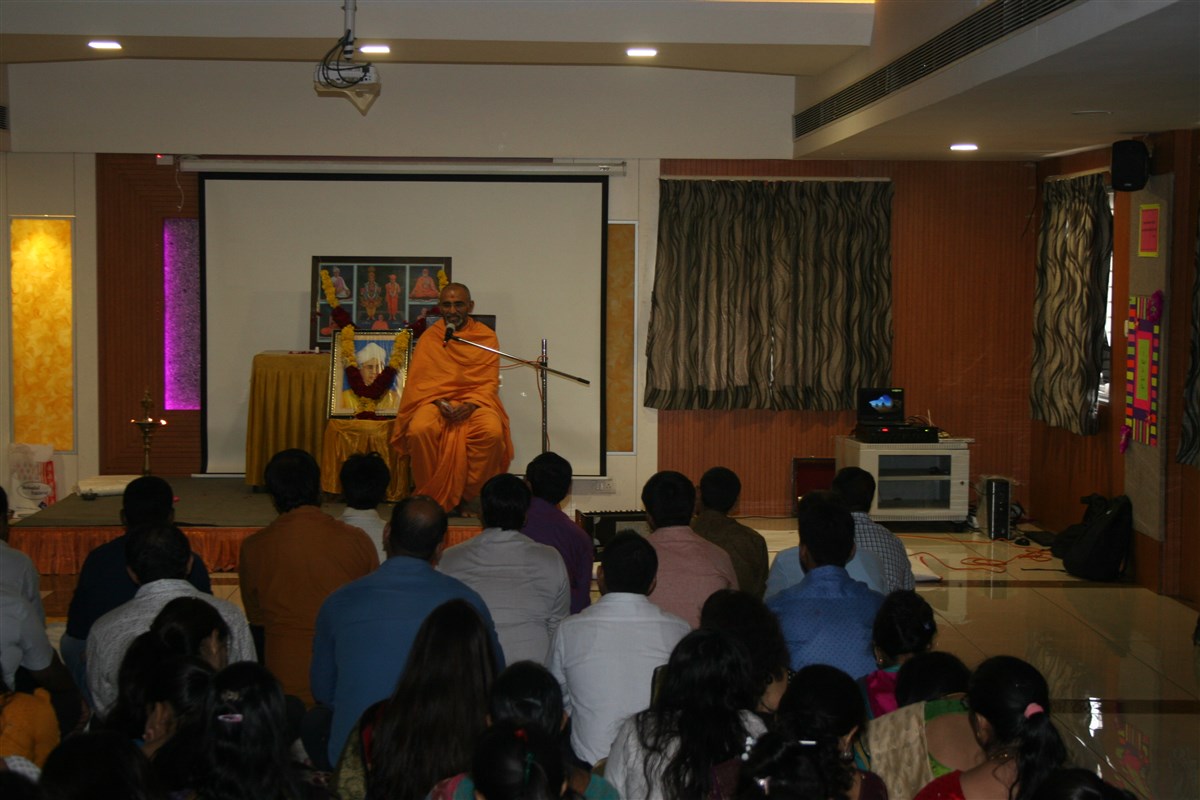 Best Teacher : Param Pujya Pramukh Swami Maharaj Speech by Pujya Punyakirtan Swamiji