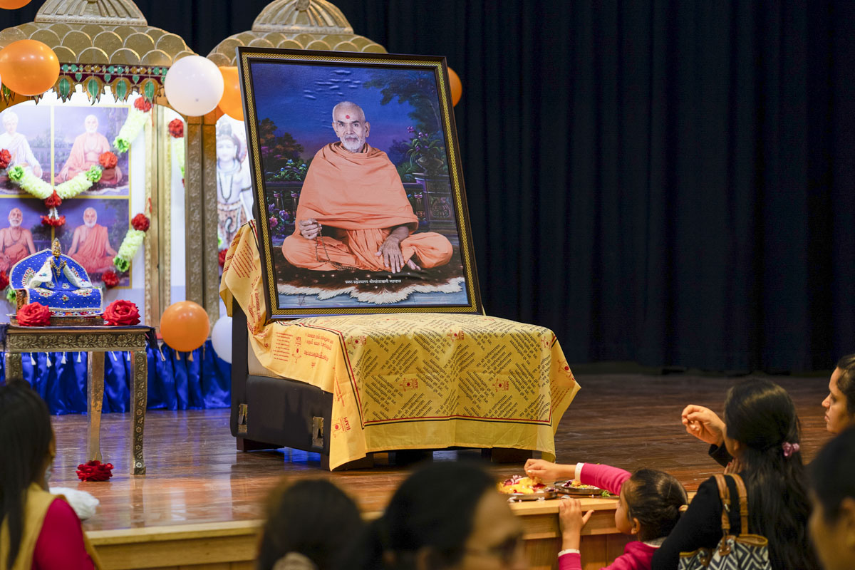 HH Mahant Swami Maharaj's 86th Birthday Celebration, Plumpton