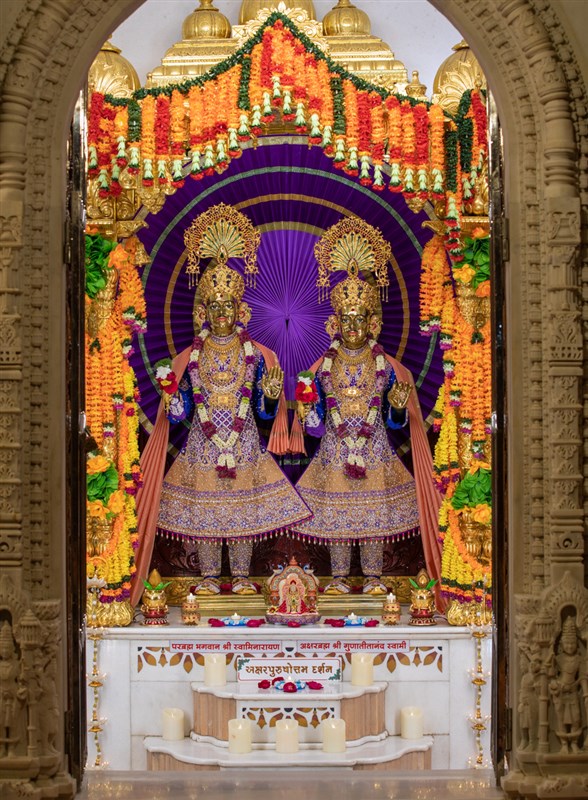 Bhagwan Swaminarayan and Aksharbrahman Gunatitanand Swami