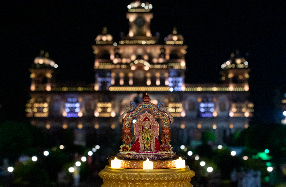 Shri Harikrishna Maharaj