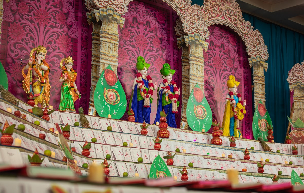 Utsav murtis and account books