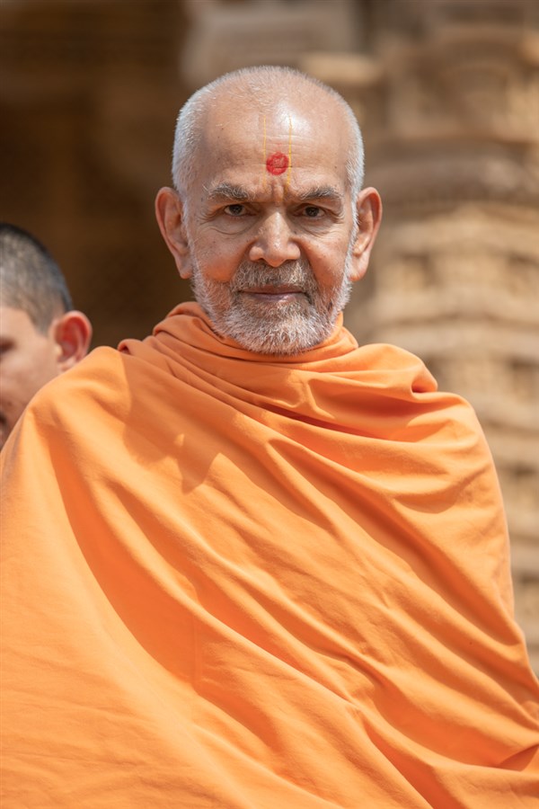 Swamishri in a divine mood