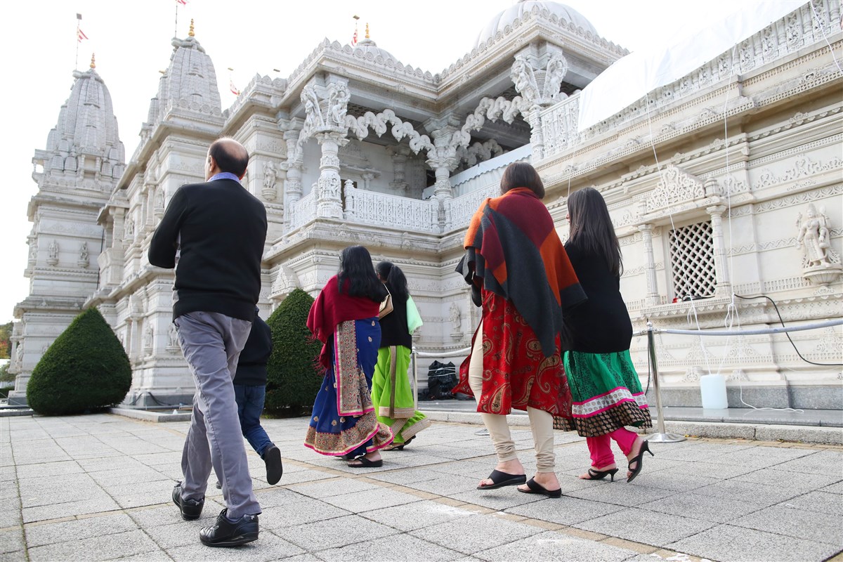 Visitors made their way to darshan in the Mandir