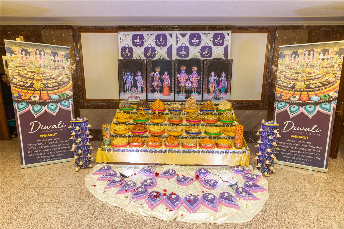 Annakut prepared by BAPS on display at the Dirksen Senate Office Building