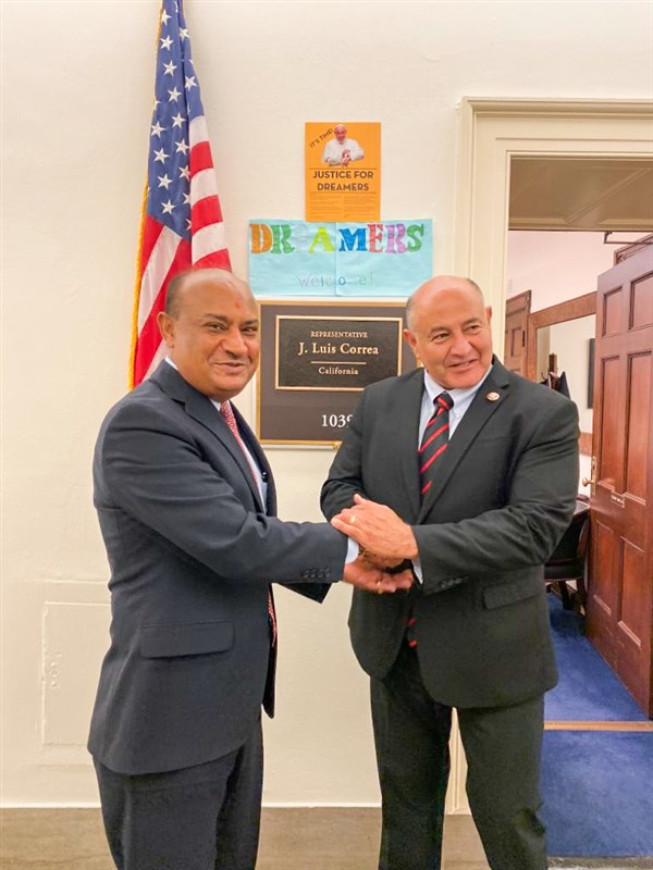 BAPS members meet with Rep. Lou Correa (CA-46)