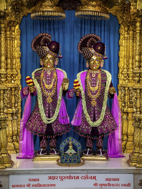Bhagwan Swaminarayan and Aksharbrahman Gunatitanand  Swami
