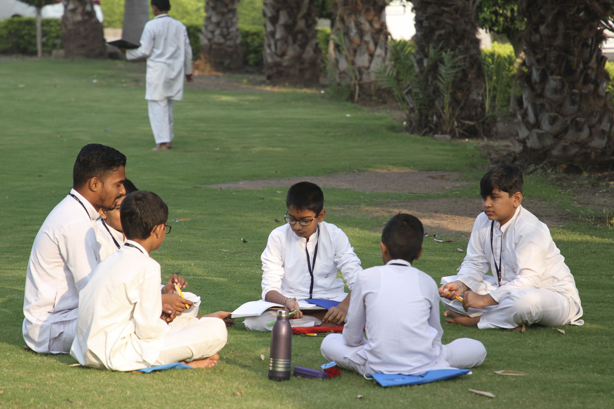 Bal Shibir for Adhiveshan Winners, Sarangpur