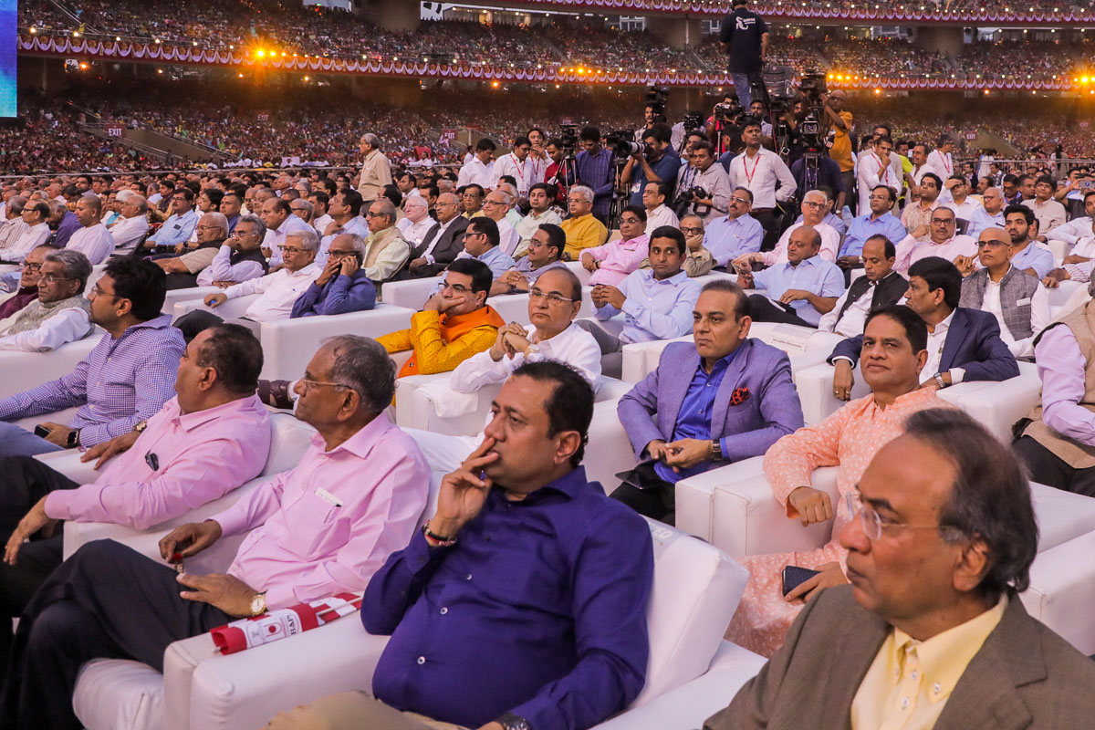 Devotees and well-wishers during the assembly