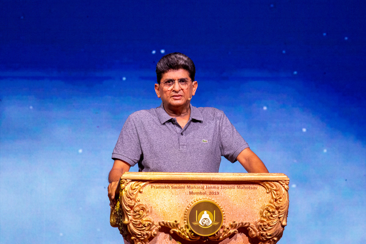 Shri Hemantbhai Patel addresses the assembly