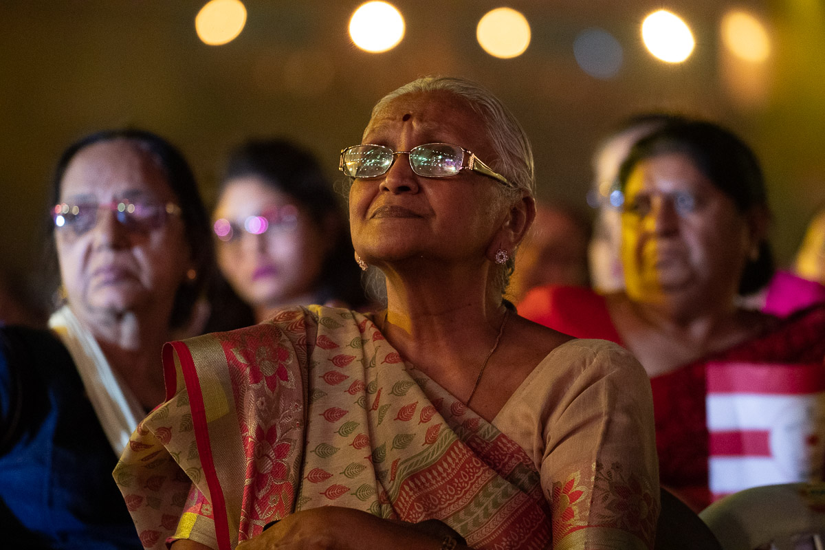 Devotees during the assembly