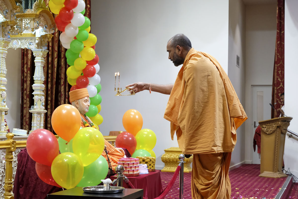 98th Birthday Celebration of Brahmaswarup Pramukh Swami Maharaj, Adelaide