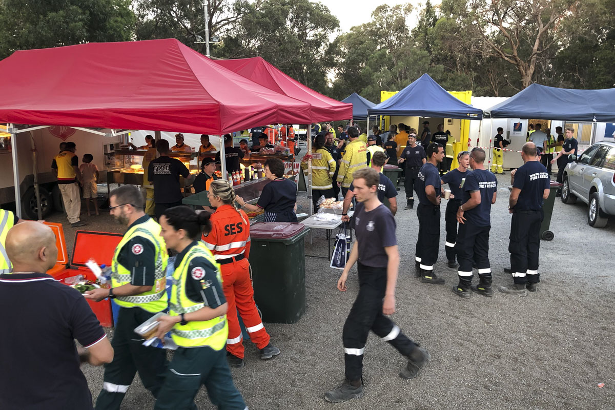 BAPS Assists in Western Australia Yanchep Bush Fire Relief Work, Perth