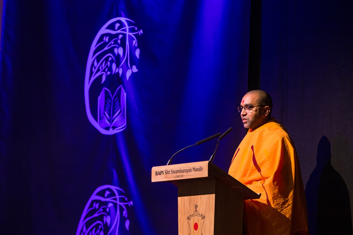 Yogikirtan Swami emphasises the glory of the Satpurush as revealed by Bhagwan Swaminarayan in the Vachanamrut