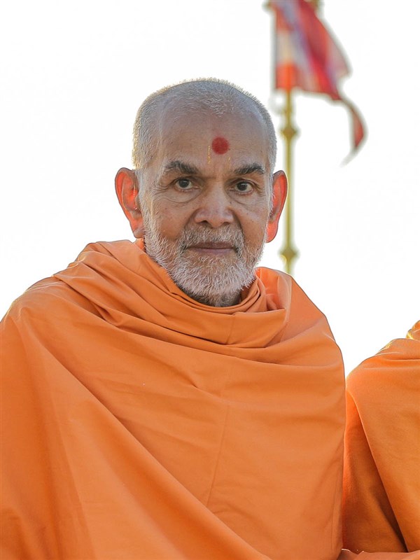 Swamishri during the mandir visit