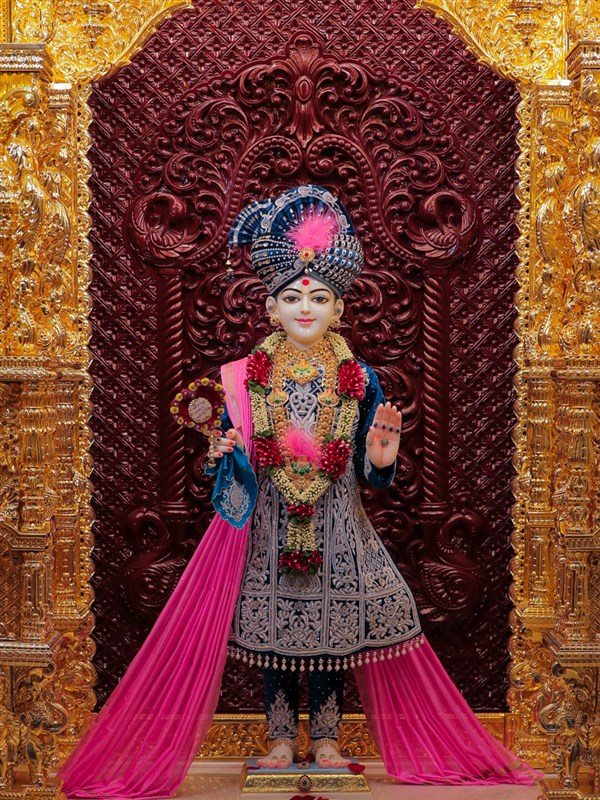Shri Ghanshyam Maharaj, BAPS Shri Swaminarayan Mandir, Navsari