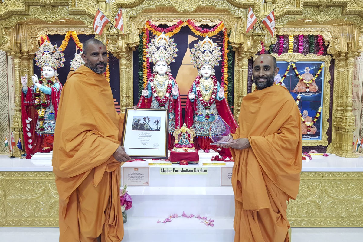 BAPS Swaminarayan Sanstha Receives Community Awards on Australia Day