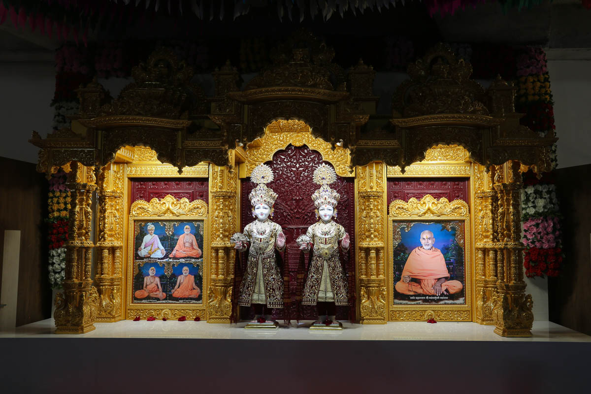 Thakorji at BAPS Swaminarayan Chhatralaya, Atladara, Vadodara