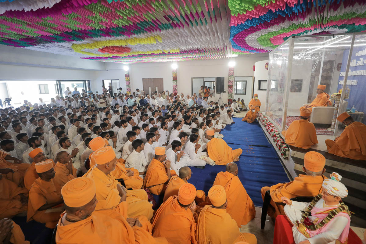 Sadhus and students during the assembly