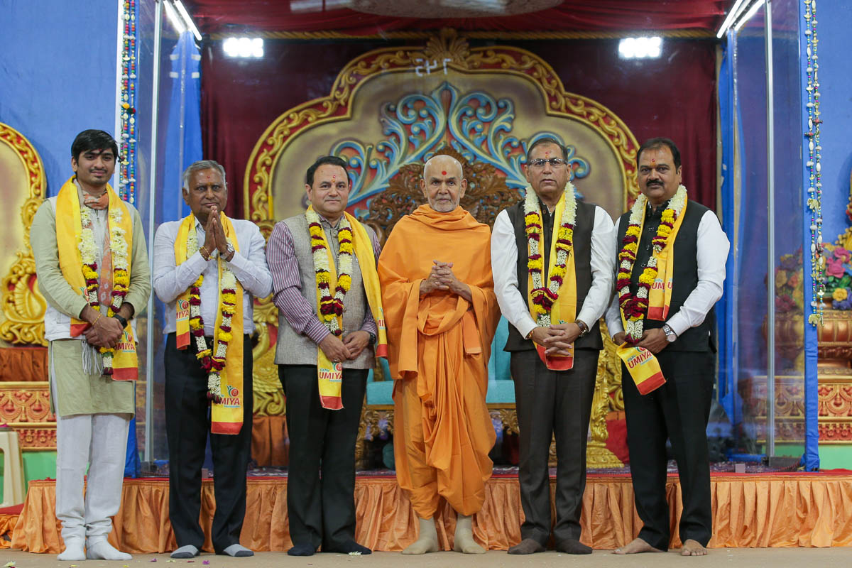 Trustees of the Vishv Umiya Foundation with Swamishri
