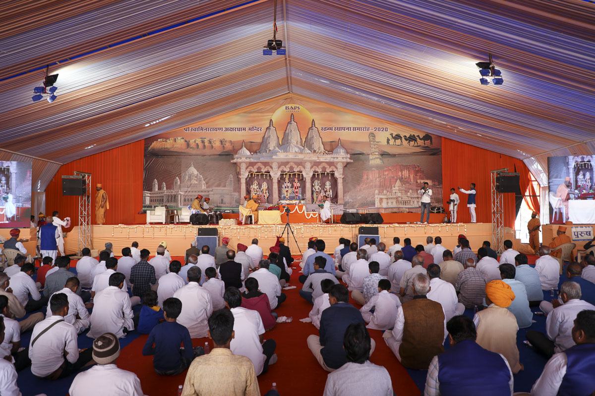 Devotees and well-wishers during the mahapuja rituals