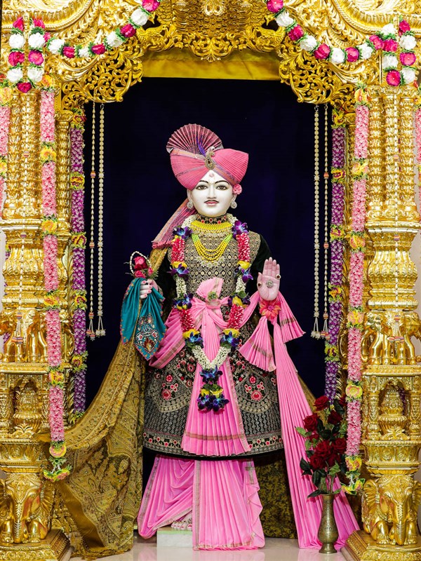 Shri Ghanshyam Maharaj, BAPS Shri Swaminarayan Mandir, Gadhada