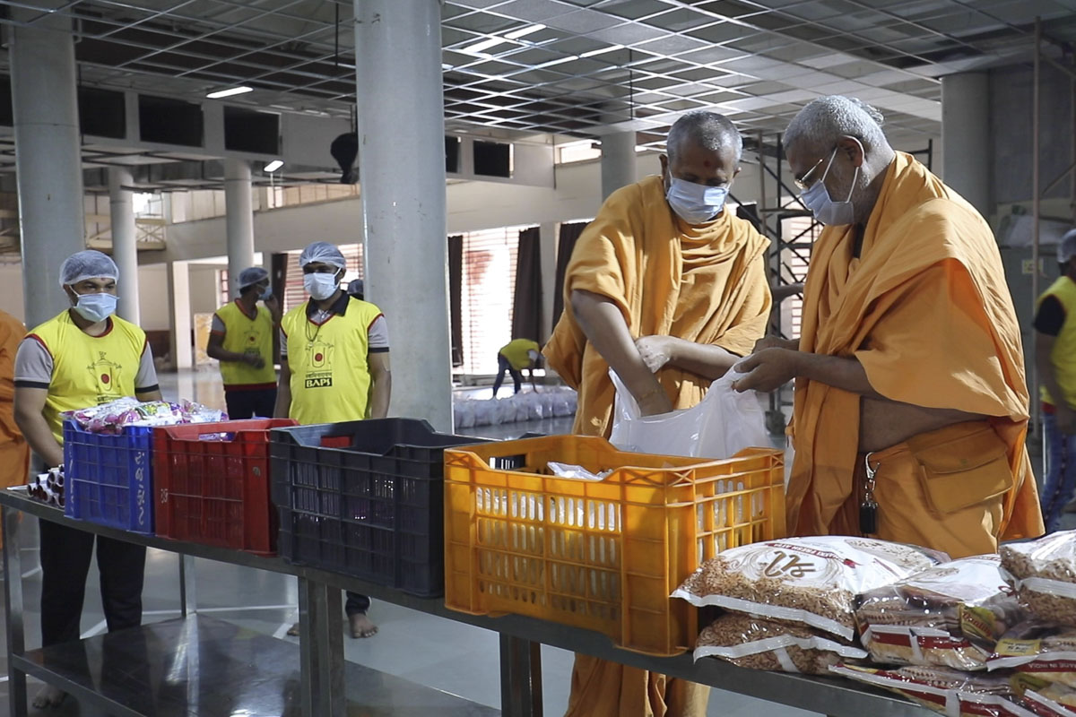 BAPS Community Services During the Coronavirus Lockdown, Rajkot