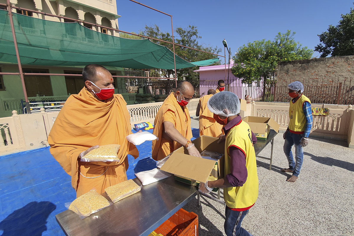 BAPS Community Services During the Coronavirus Lockdown, Jaipur