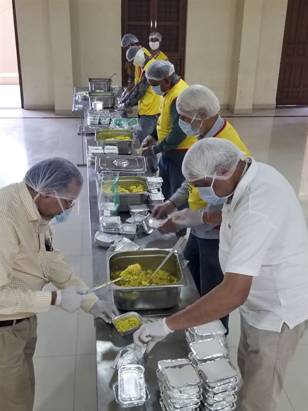BAPS Community Services During the Coronavirus Lockdown, Indore