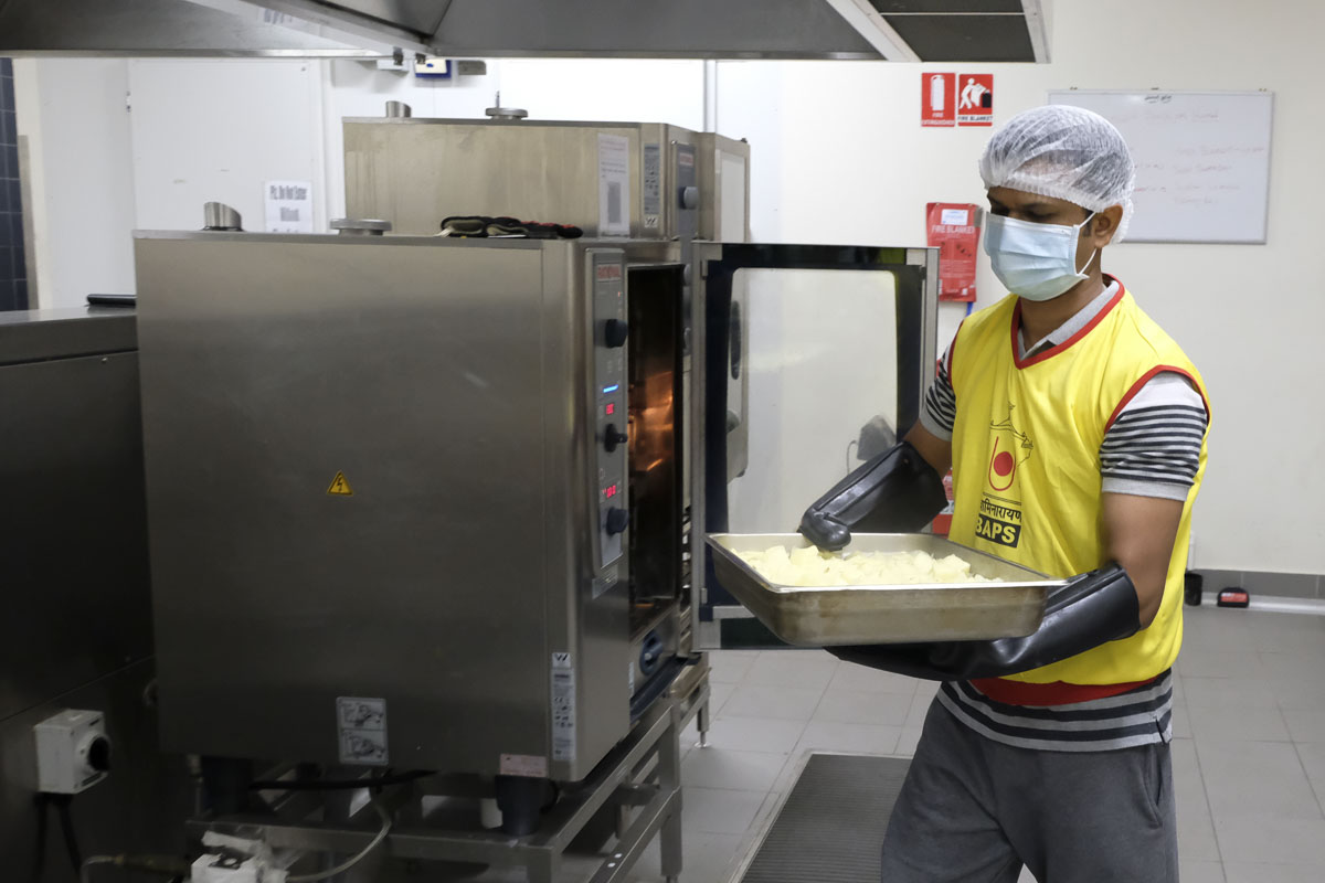 BAPS Provides Assistance During Coronavirus Pandemic, Adelaide
