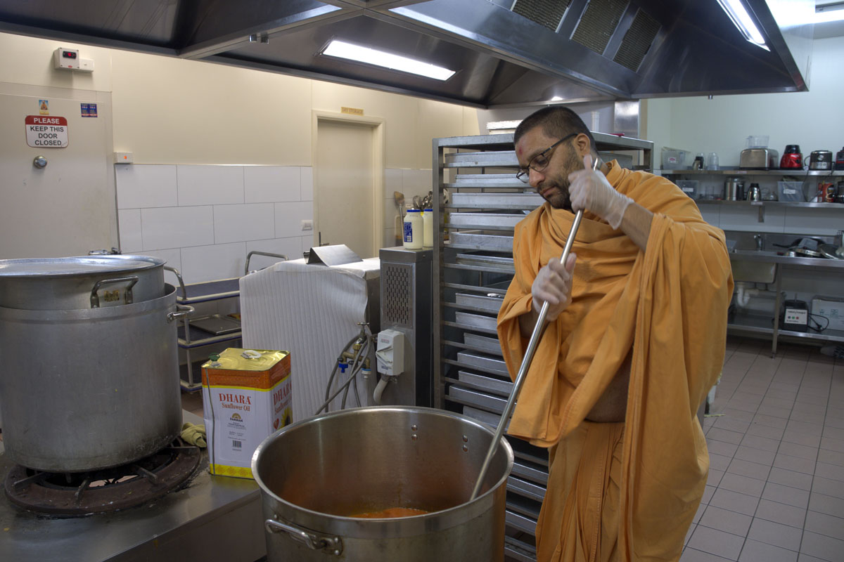 BAPS Provides Assistance During Coronavirus Pandemic, Melbourne